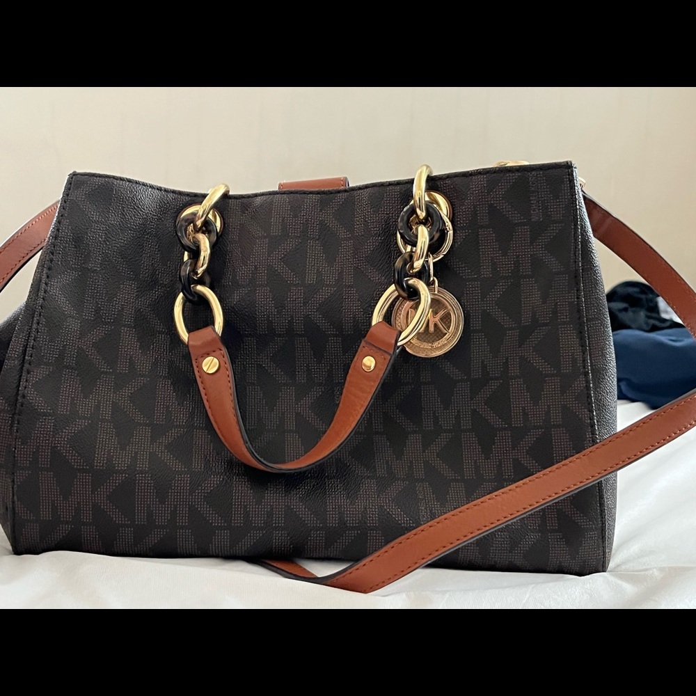 Michael Kors MK Monogram Brown Leather Gold
Shoulder Handbag Purse Bag